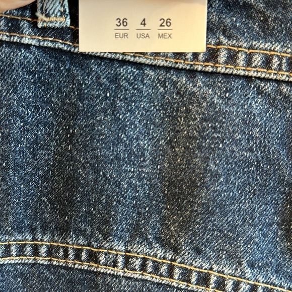 NWT HIGH RISE JEANS SIZE 4 - Picture 17 of 17